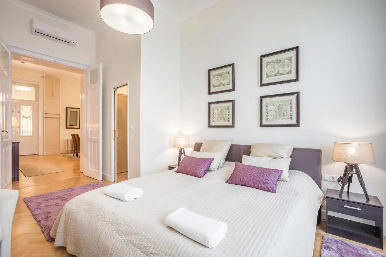 Modernized Unique Huge Central Apartment On 135Sqm Будапешт Венгрия