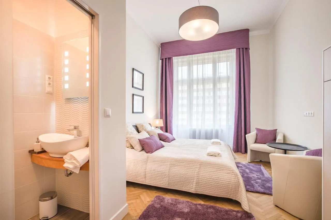 Modernized Unique Huge Central Apartment On 135Sqm Будапешт
